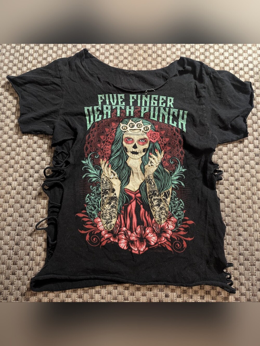 Five Finger Death Punch Lady Muerta Band Tee Side and Back Slits Size S/M